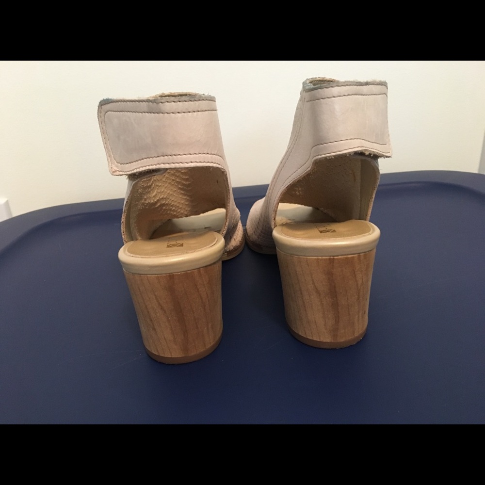 Shoes - Picture 3 of 3